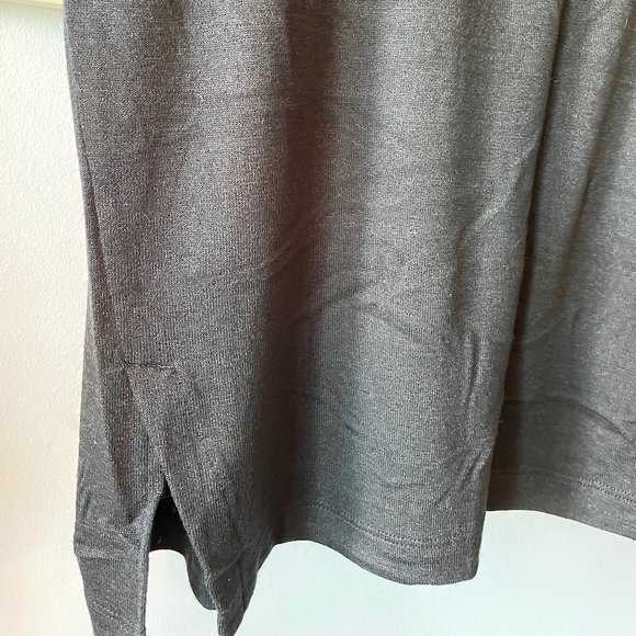NWT Gap Softspun Scoop Neck T-shirt - Picture 3 of 5